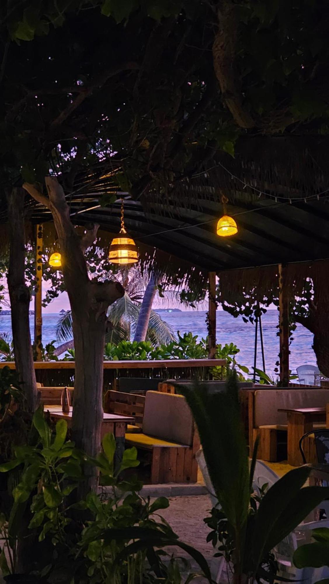 Hotel Aqua Sunset à Gulhi Extérieur photo